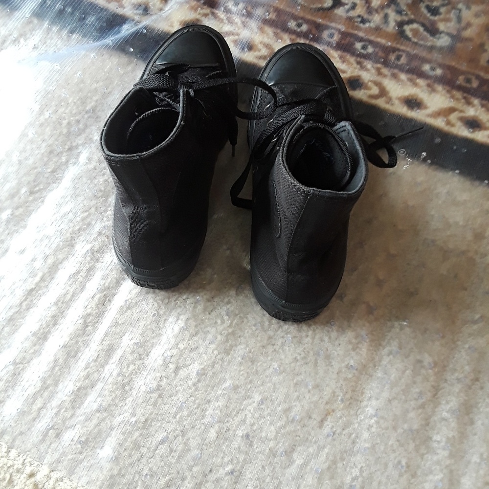Converse Black with Lunarlon